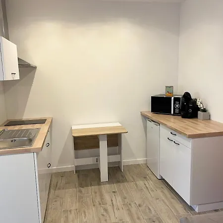 Agreable Proche Du Circuit Du Mans شقة *